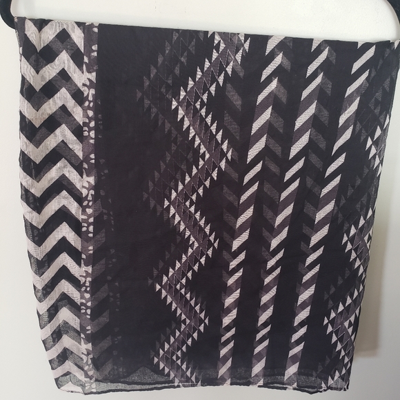 Infinity Scarf - Picture 2 of 3